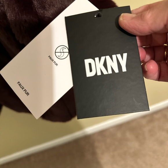 DKNY Women’s hoodies Faux Fur Coat -Deep Plum - Picture 8 of 10